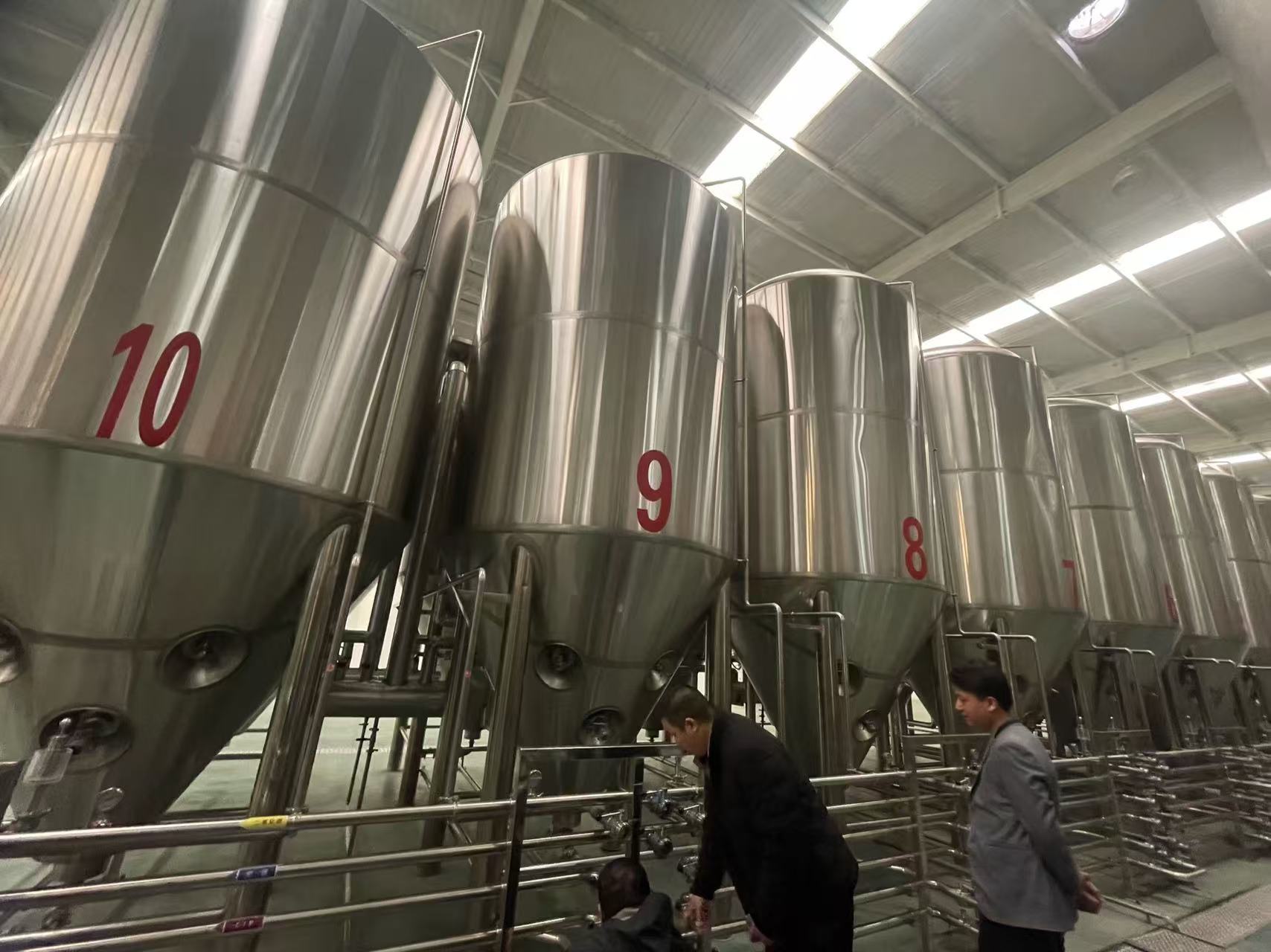 商河精酿啤酒设备厂—平面布置、设备设计、制造、调试、培训等一条龙服务